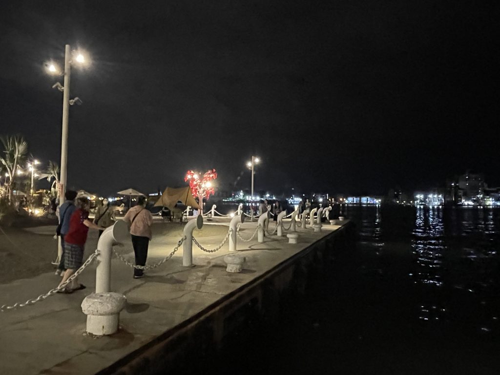 新濱町海洋廚房_夜景