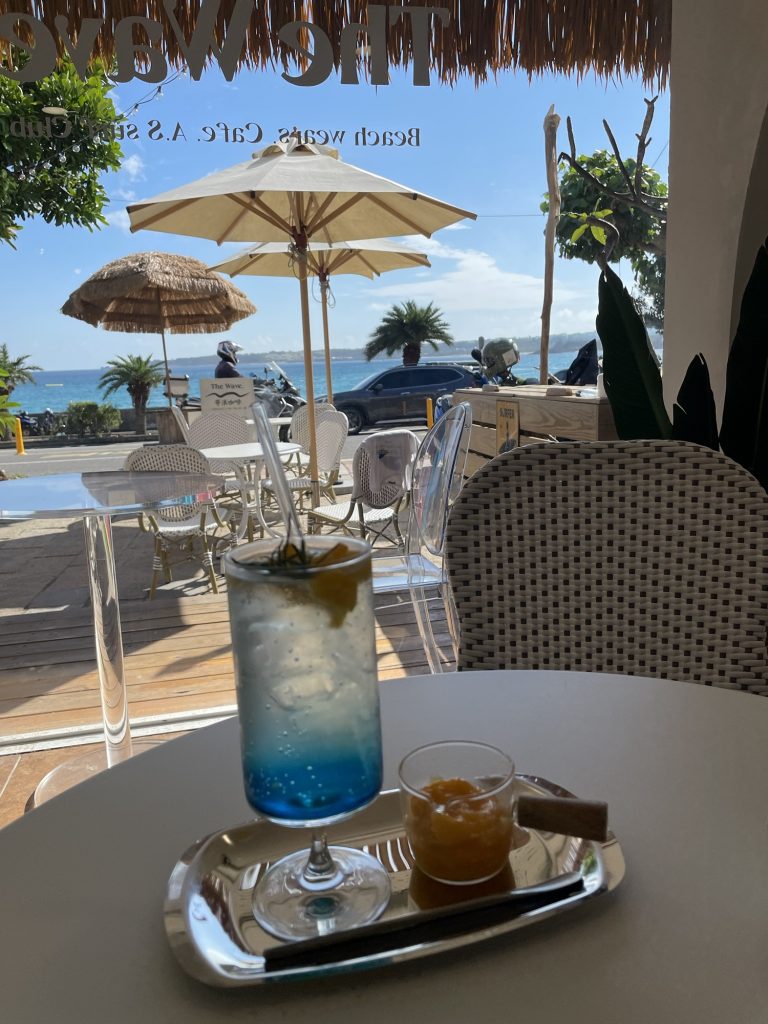 等浪咖啡_芒芒大海