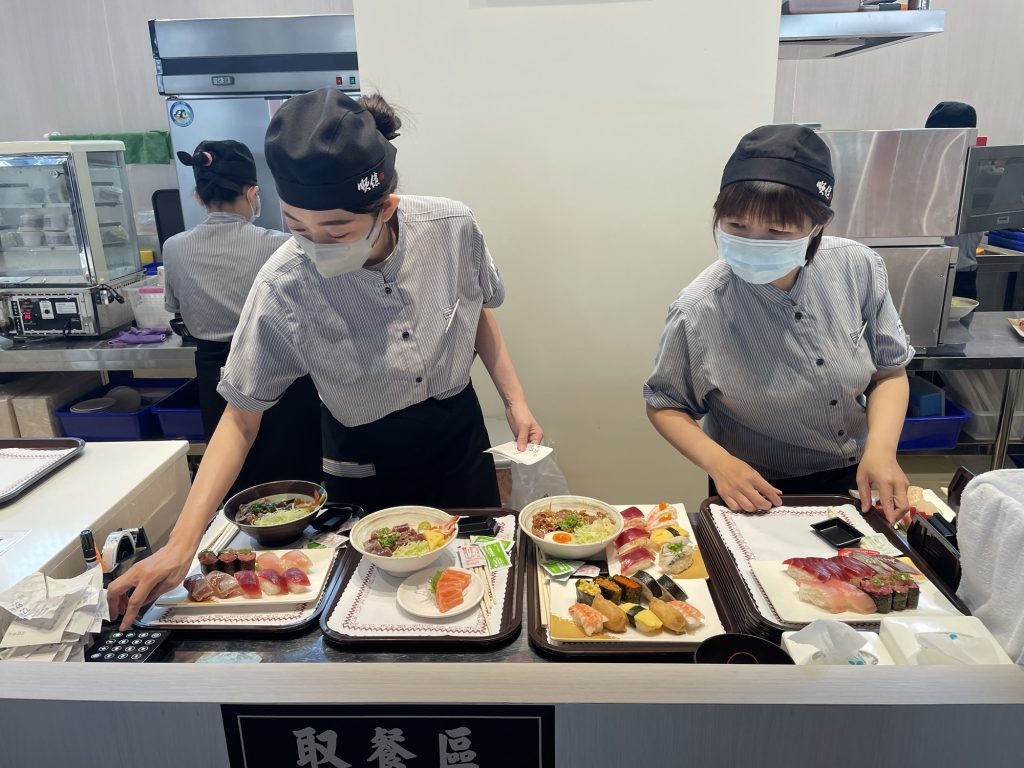 新濱町海洋廚房_順億生魚片