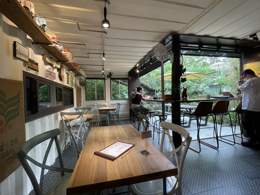 幸福山丘_貨櫃餐廳