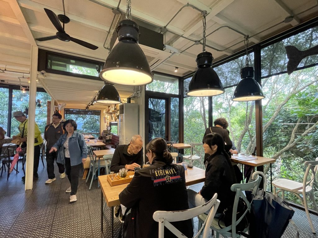 幸福山丘_室內用餐區