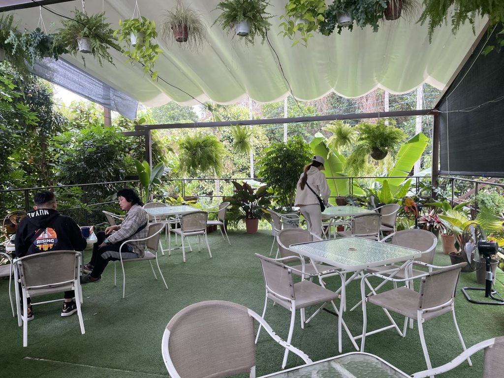 幸福山丘_戶外用餐區