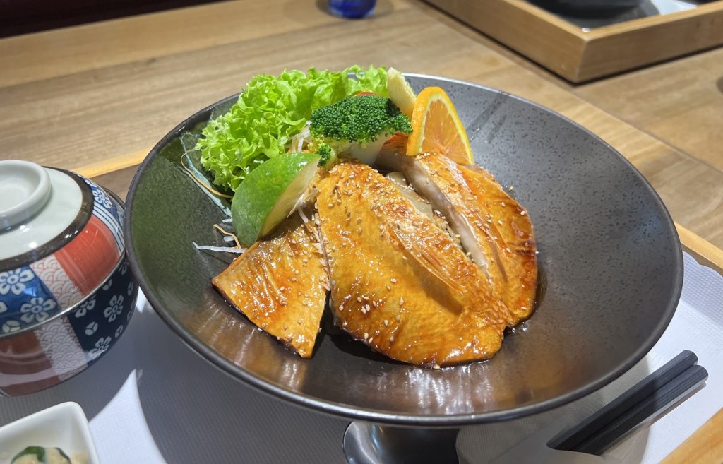 幸福山丘_蒲燒虱目魚肚