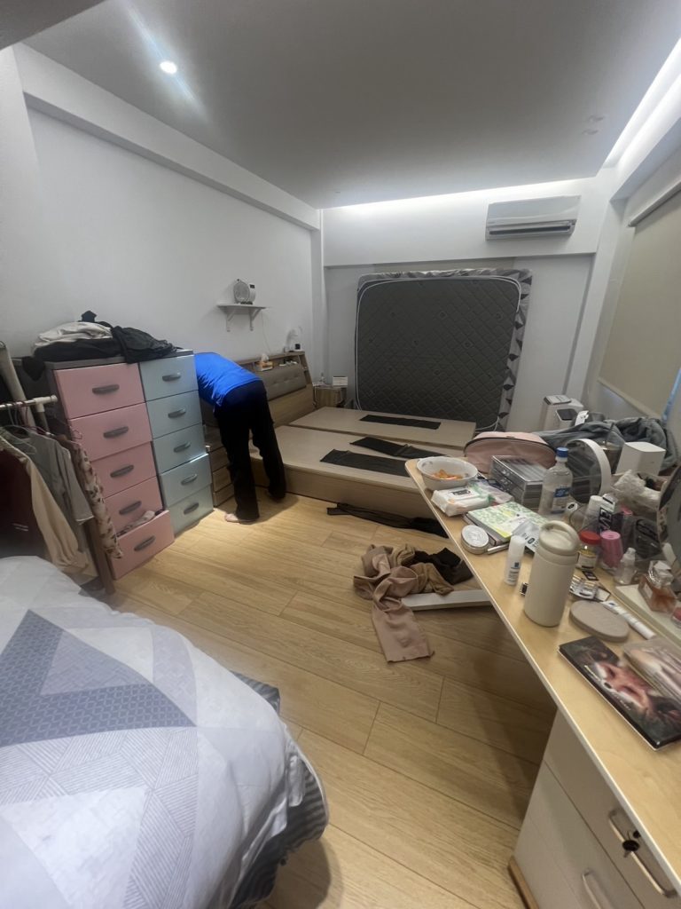 翻箱倒櫃找蜈蚣