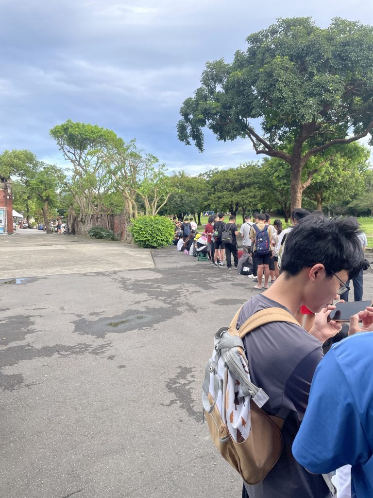 6:30到現場排到的順序